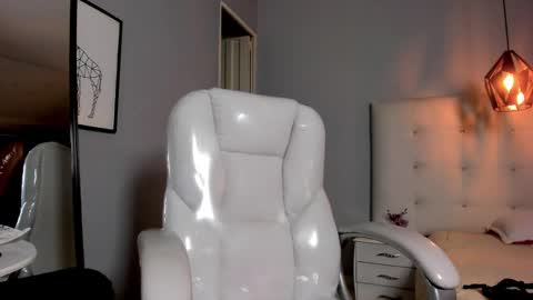 Snapshot of jade_scarllet chatting on 17, 12, 2024 karlla scarlet online show from 17, 12, 2024