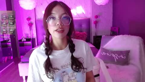 Snapshot of jade_storm_ chatting on 23, 9, 2025 JADE online show from 23, 9, 2025