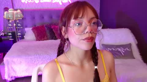 Snapshot of jade_storm_ chatting on 28, 11, 2025 JADE online show from 28, 11, 2025