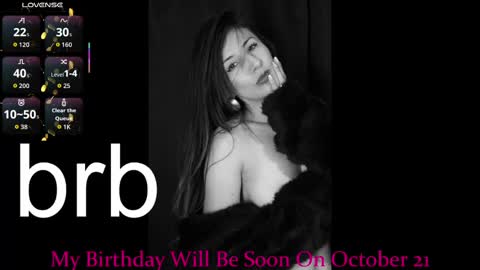 jade white  online show from 30, 9, 2025