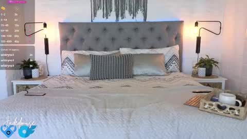 Snapshot of jadedmuse chatting on 28, 10, 2025 Jade online show from 28, 10, 2025