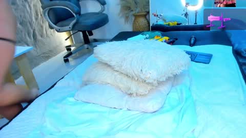 Snapshot of jadee__ chatting on 6, 2, 2025 jadee__ online show from 6, 2, 2025