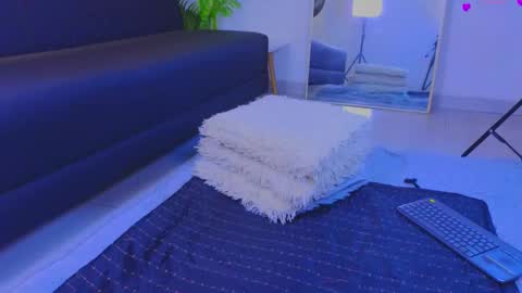 jadee__ online show from 10, 2, 2026