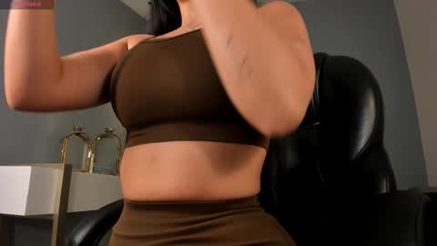 Snapshot of jadeevansx chatting on 9, 10, 2025 JADE EVANS online show from 9, 10, 2025