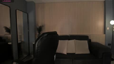 Snapshot of jadeevansx chatting on 14, 12, 2025 JADE EVANS online show from 14, 12, 2025