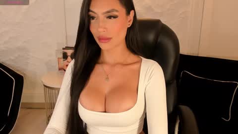 JADE EVANS online show from 15, 1, 2026