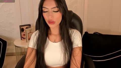 JADE EVANS online show from 17, 1, 2026