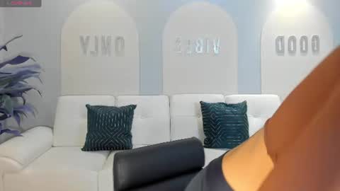 Snapshot of jadeevansx chatting on 7, 7, 2026 JADE EVANS online show from 7, 7, 2026