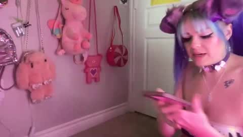 Jade Isabel online show from 11, 2, 2025