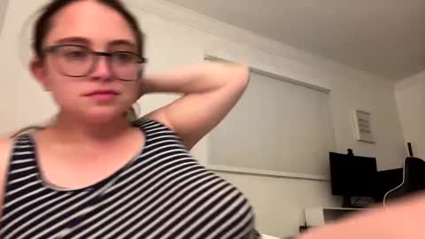 Snapshot of jademonroe0522 chatting on 10, 10, 2025 jademonroe0522 online show from 10, 10, 2025