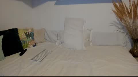 Snapshot of jadore_able82 chatting on 10, 10, 2025 elena online show from 10, 10, 2025