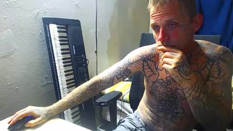 showingitoff online show from 25, 9, 2025