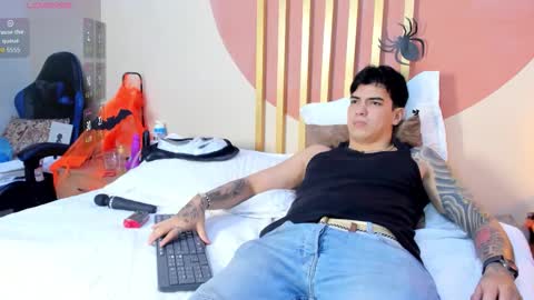 Jake And Nicole online show from 24, 10, 2025