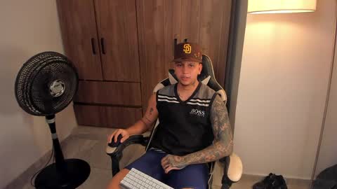 Snapshot of jake_pons chatting on 17, 5, 2026 Jake Pons online show from 17, 5, 2026