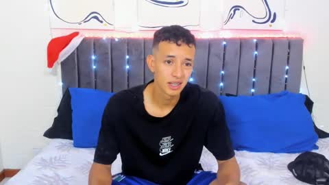 Snapshot of jake_shadow14 chatting on 28, 12, 2024 Hi guys im new 3 online show from 28, 12, 2024