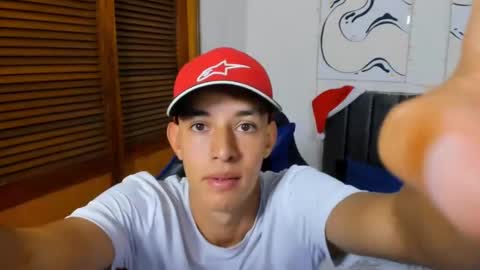 Snapshot of jake_shadow14 chatting on 14, 1, 2025 Hi guys im new 3 online show from 14, 1, 2025