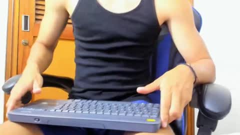Snapshot of jake_shadow14 chatting on 24, 1, 2025 Hi guys im new 3 online show from 24, 1, 2025