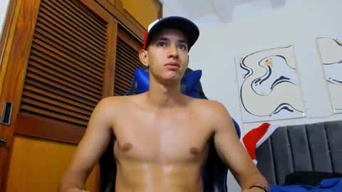Snapshot of jake_shadow14 chatting on 25, 1, 2025 Hi guys im new 3 online show from 25, 1, 2025