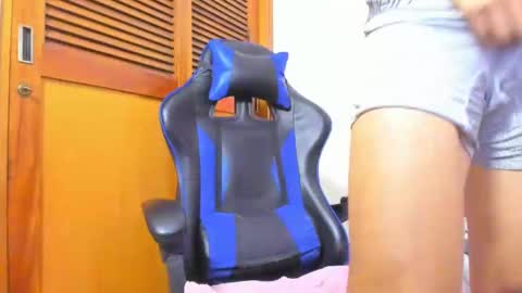 Snapshot of jake_shadow14 chatting on 27, 1, 2025 Hi guys im new 3 online show from 27, 1, 2025