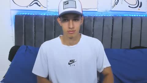 Snapshot of jake_shadow14 chatting on 7, 2, 2025 Hi guys im new 3 online show from 7, 2, 2025