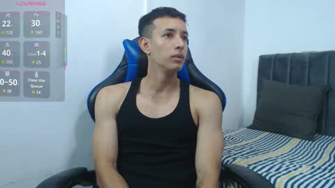 Snapshot of jake_shadow14 chatting on 11, 11, 2025 Hi guys im new 3 online show from 11, 11, 2025