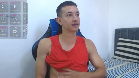 Snapshot of jake_shadow14 chatting on 25, 11, 2025 Hi guys im new 3 online show from 25, 11, 2025