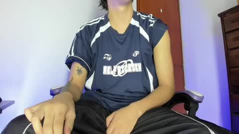 Snapshot of jake_tripp__ chatting on 4, 4, 2026 jake online show from 4, 4, 2026