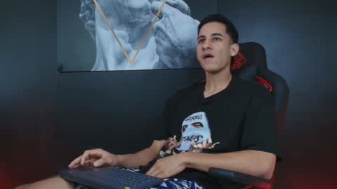 Snapshot of jakemoxley chatting on 15, 9, 2025 JakeMoxley online show from 15, 9, 2025