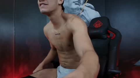 Snapshot of jakemoxley chatting on 30, 10, 2025 JakeMoxley online show from 30, 10, 2025