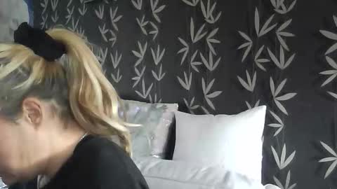 Snapshot of jakkilouise chatting on 18, 11, 2025 JAKKI LOUISE pornstar online show from 18, 11, 2025