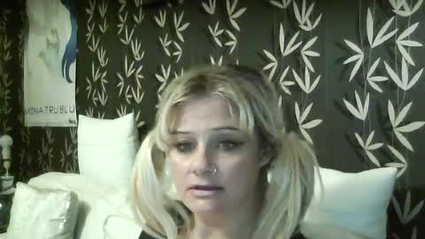 Snapshot of jakkilouise chatting on 18, 6, 2026 JAKKI LOUISE pornstar online show from 18, 6, 2026