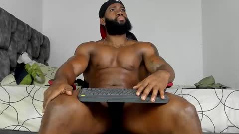 Snapshot of james_bbcmuscle chatting on 7, 11, 2025 James BBC online show from 7, 11, 2025