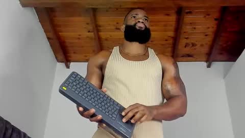 Snapshot of james_bbcmuscle chatting on 10, 11, 2025 James BBC online show from 10, 11, 2025