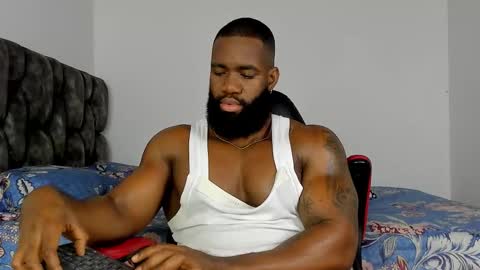 Snapshot of james_bbcmuscle chatting on 14, 11, 2025 James BBC online show from 14, 11, 2025