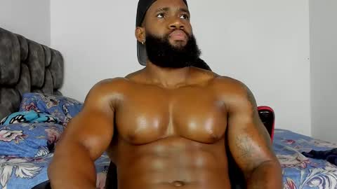 Snapshot of james_bbcmuscle chatting on 18, 11, 2025 James BBC online show from 18, 11, 2025