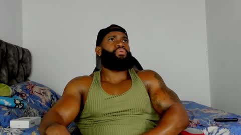 Snapshot of james_bbcmuscle chatting on 25, 11, 2025 James BBC online show from 25, 11, 2025