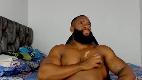 Snapshot of james_bbcmuscle chatting on 4, 12, 2025 James BBC online show from 4, 12, 2025