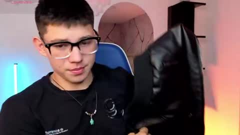 Snapshot of james_cr chatting on 8, 7, 2026 james_cr online show from 8, 7, 2026