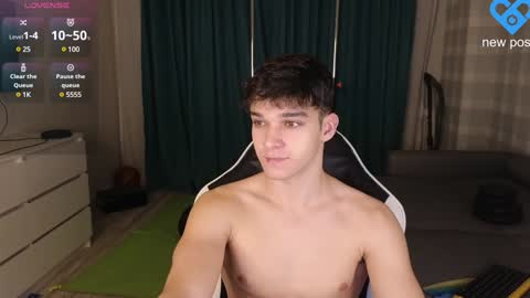 Snapshot of james_friends chatting on 16, 1, 2025 James online show from 16, 1, 2025