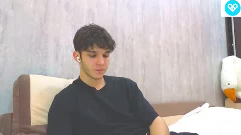 Snapshot of james_friends chatting on 18, 2, 2025 James online show from 18, 2, 2025