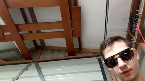 Youngfun  Hung online show from 8, 9, 2025