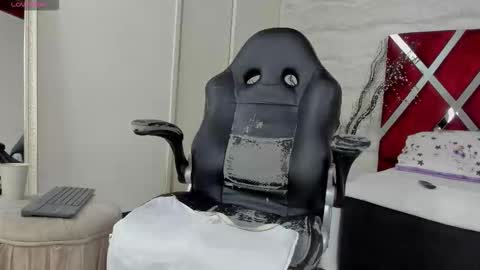 Snapshot of jamesdekker chatting on 23, 10, 2025 jamesdekker online show from 23, 10, 2025