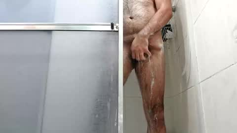 Snapshot of jameshetfield450 chatting on 5, 3, 2025 James Clapeyron online show from 5, 3, 2025