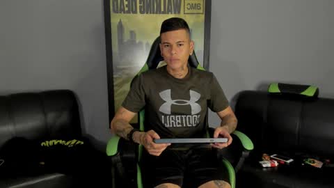 Jamesinked  online show from 21, 12, 2024