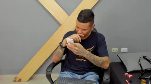 Jamesinked  online show from 24, 12, 2024