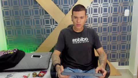 Jamesinked  online show from 8, 1, 2025