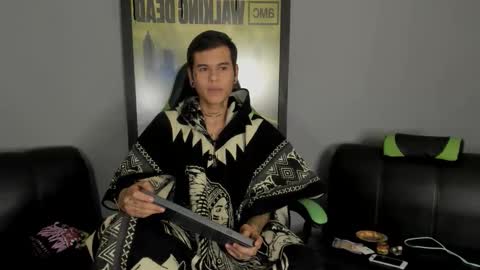 Jamesinked  online show from 7, 3, 2025