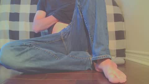 Snapshot of jamesknight57 chatting on 14, 12, 2025 James online show from 14, 12, 2025