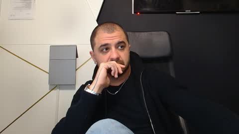 Snapshot of jamesmyersx chatting on 24, 11, 2025 JamesMyers online show from 24, 11, 2025