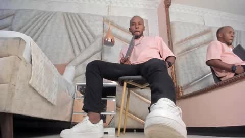 Snapshot of jamesparck chatting on 22, 2, 2025 James online show from 22, 2, 2025